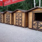 деревянный домик для торговли